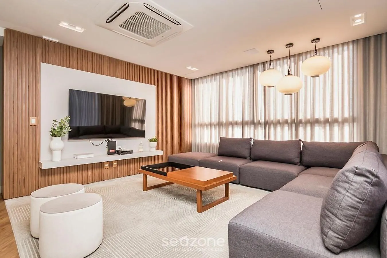 Estudio Em Predio Com Piscina Em Porto Alegre - Jre 0*,  Brazil
