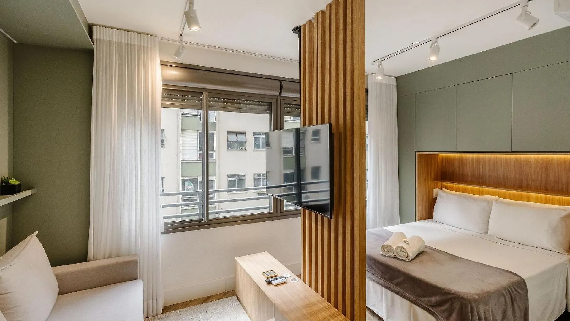 Estudio Em Predio Com Piscina Em Porto Alegre - Jre Apartment