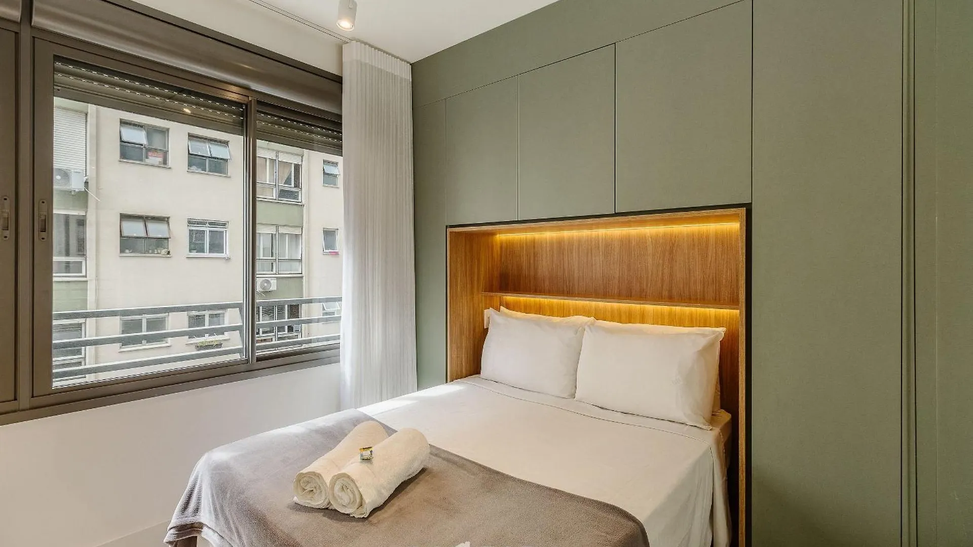 Apartment Estudio Em Predio Com Piscina Em Porto Alegre - Jre